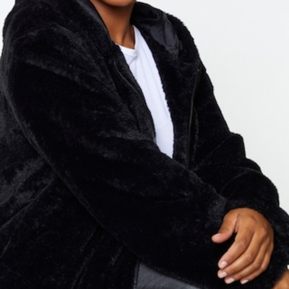NWT Black faux fur hooded jacket by PLT - Picture 2 of 2